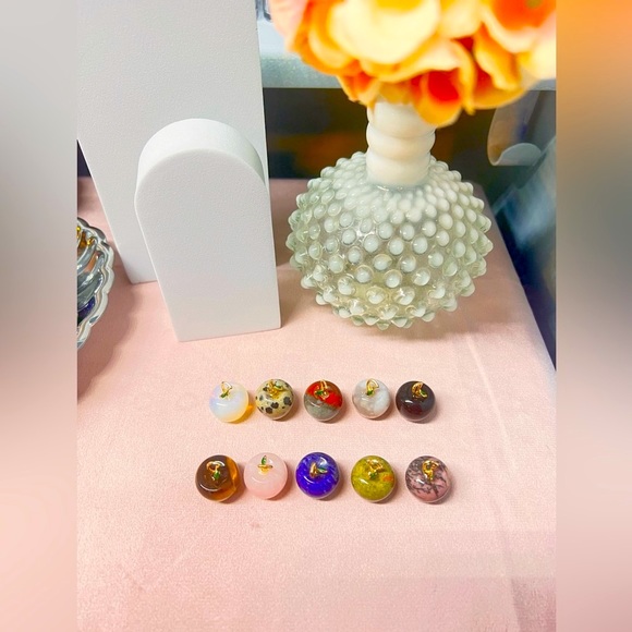 5pc Set Natural Semi Precious Healing Apple Pendant Stones - Picture 2 of 3